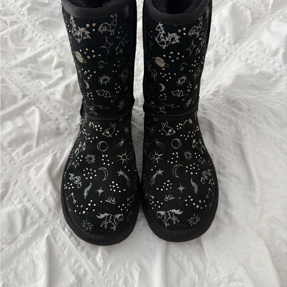 Women's Black Starry Pattern Boots